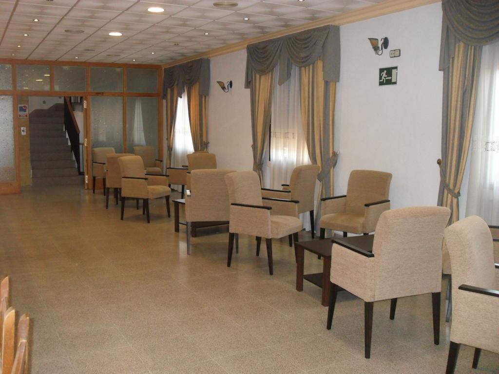 Hostal La Paz Ossa de Montiel Buitenkant foto