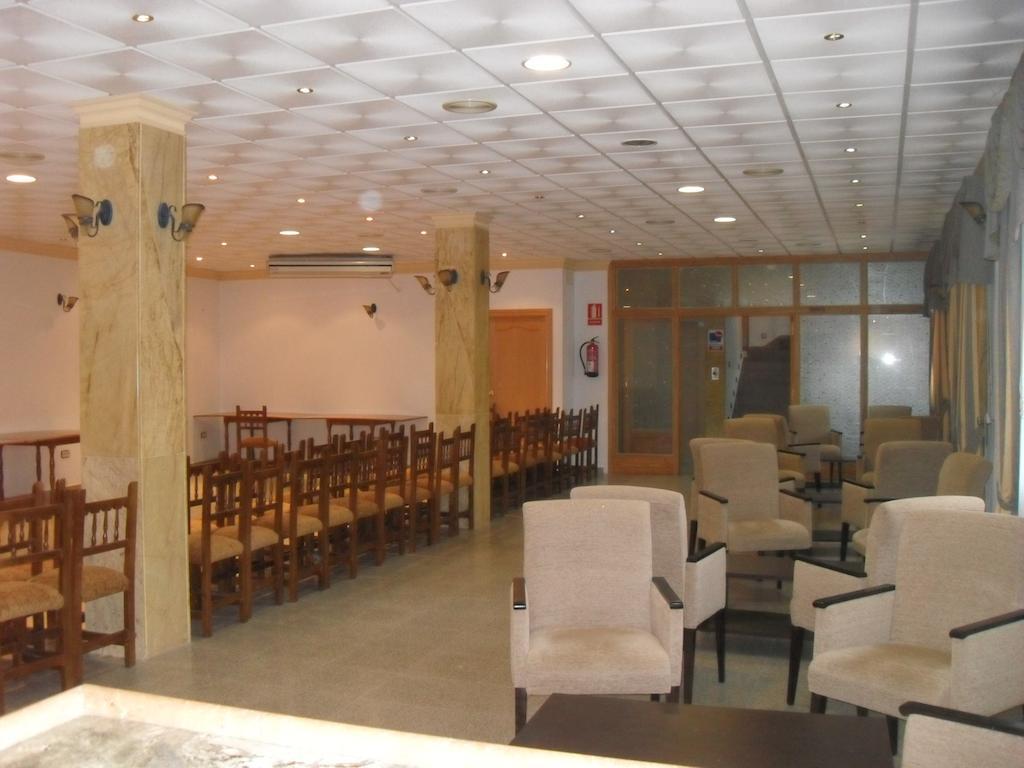 Hostal La Paz Ossa de Montiel Buitenkant foto